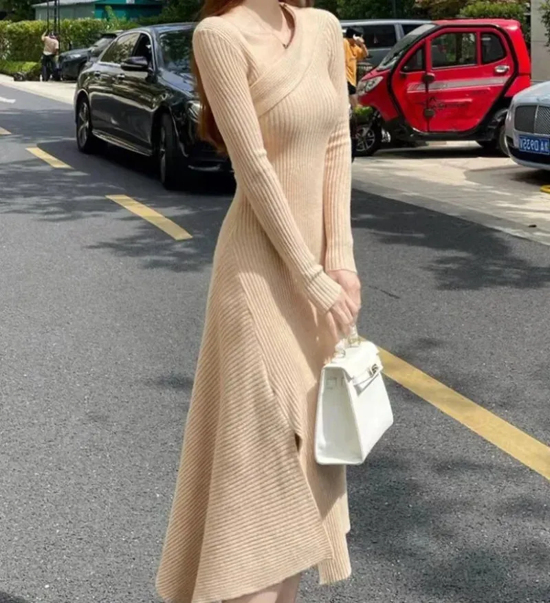 2024 New Chic V-neck Long Sleeves Solid Maxi Dress