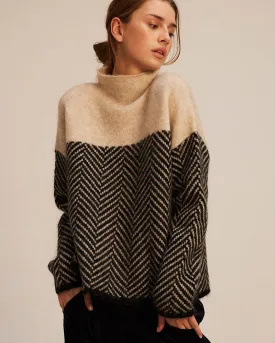 ALICE™ | Cozy Contrast Turtleneck Sweater