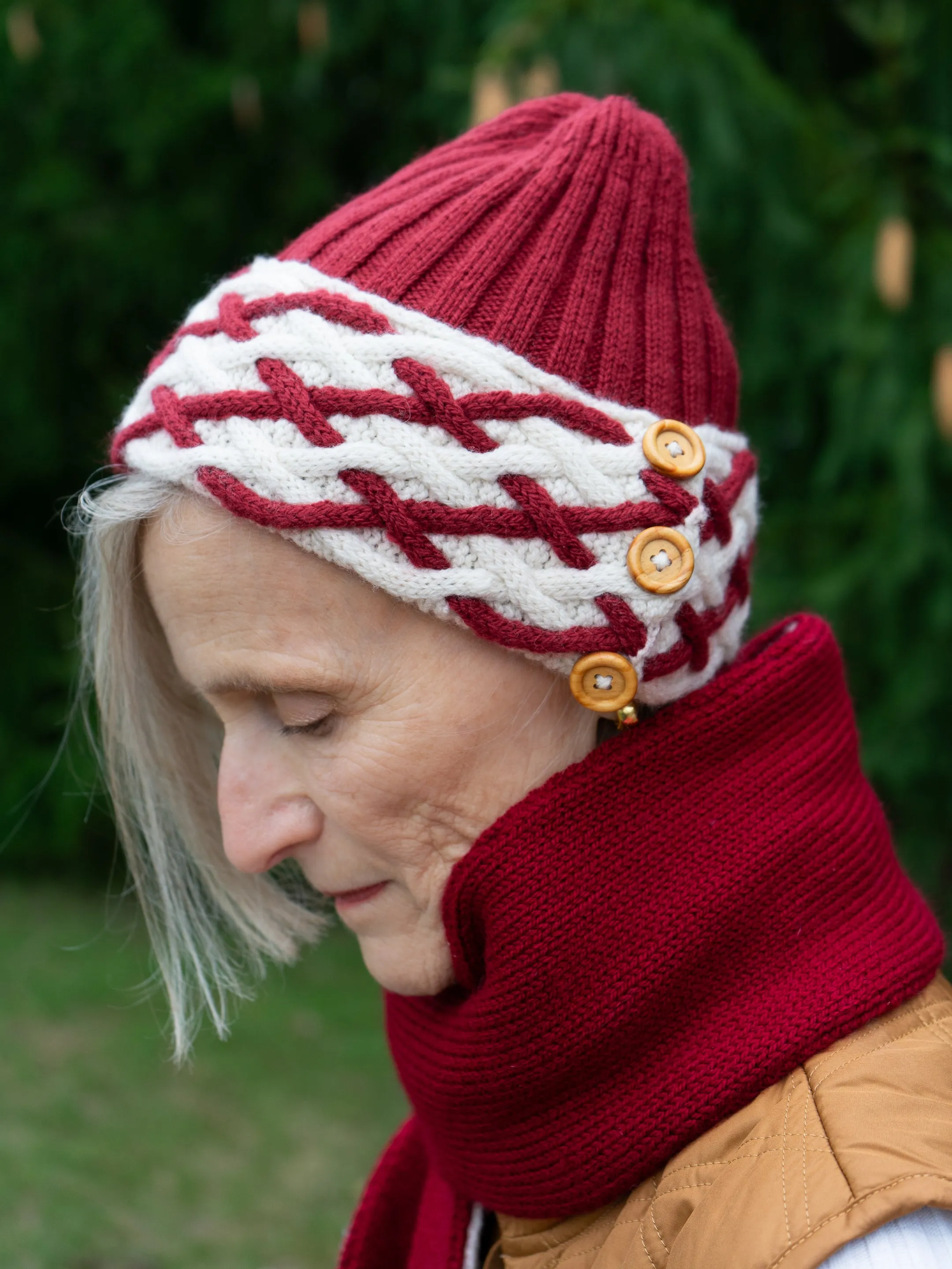 Cabled Plaid Scarf & Hat By Isle of Yarn <br/><small>knitting pattern</small>