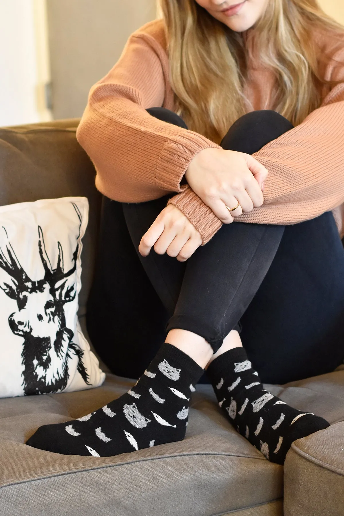 Cozy and Warm | Wool Socks | Cats and fish Black