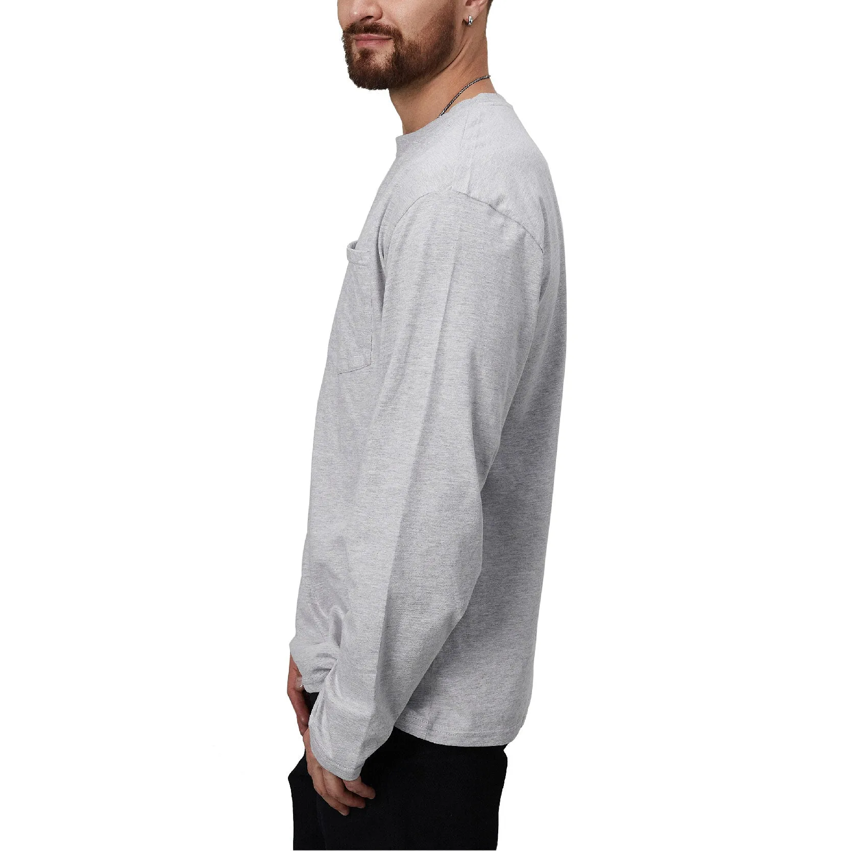 ESSENTIALS POCKET GRAPHIC LONG SLEEVE T-SHIRT