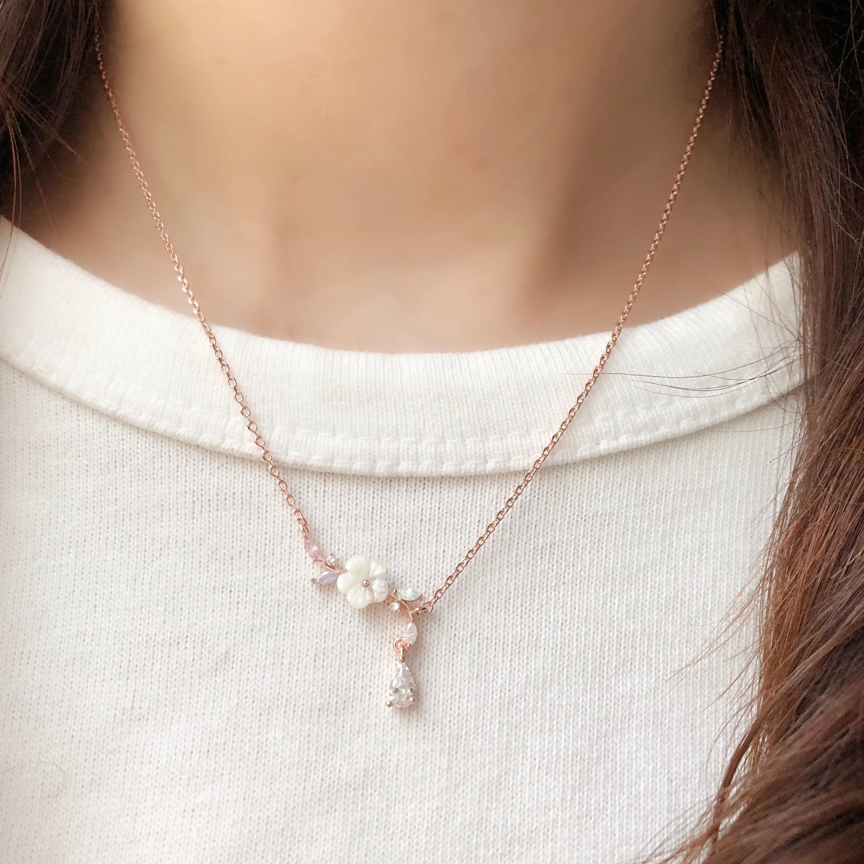 Rose Gold Winter Jasmine Necklace